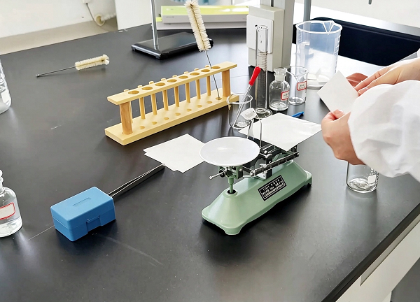 Cách pha chế thuốc trừ sâu có nguồn gốc thực vật với chiết xuất Stemona: Độ hòa tan, độ ổn định và tác dụng hiệp đồng